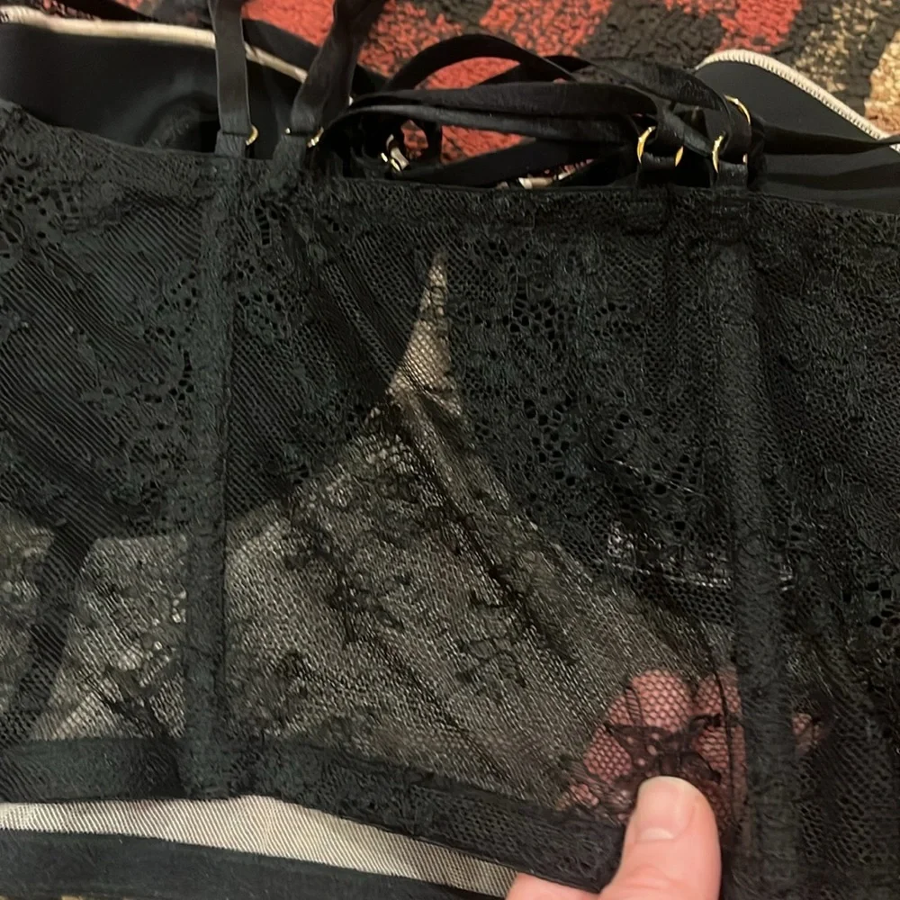 Victoria’s Secret very sexy lace bustier